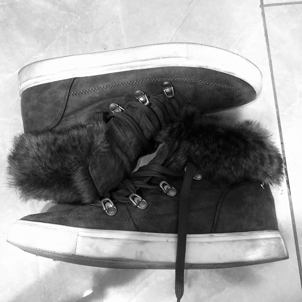 REPORT Fur-Lined High-Top Sneakers